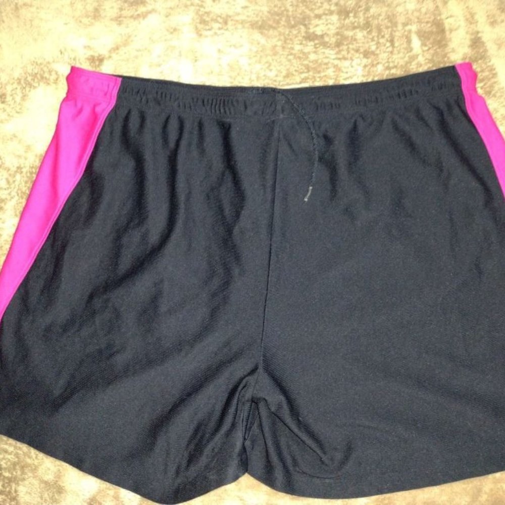 Under Armour Ladies' Active wear shorts, Pink and Black in size XL